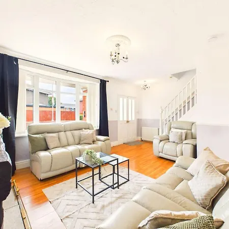 New Spacious By Signature - Free Parking * Middlesbrough