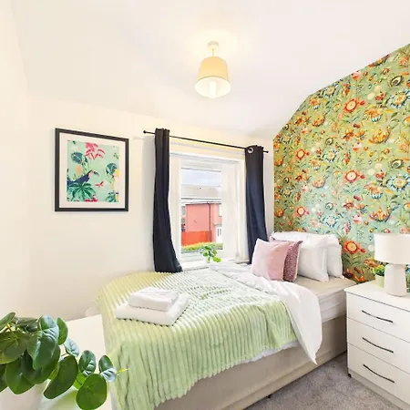 New Spacious By Signature - Free Parking Middlesbrough