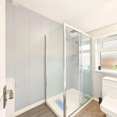 Apartment New Spacious By Signature - Free Parking